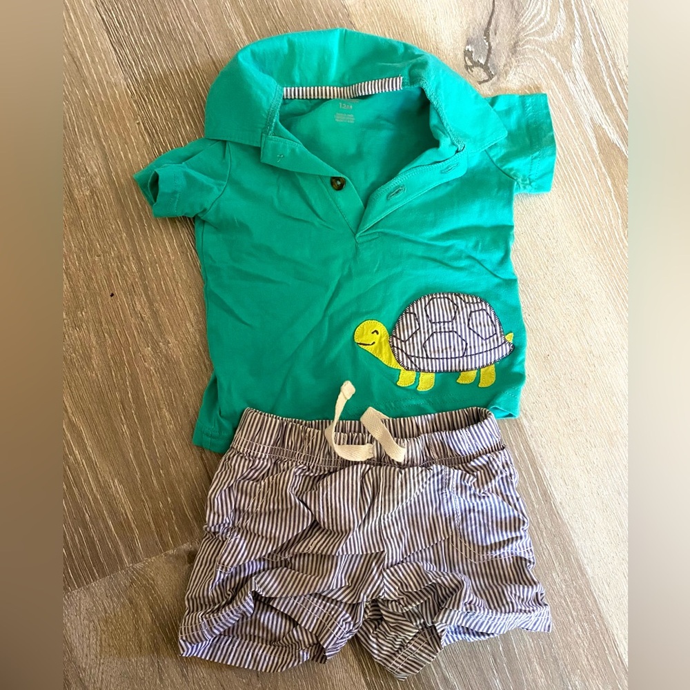 12 months Boy Shirt and Shorts set from Carter’s 🌟$10 deal!🌟
